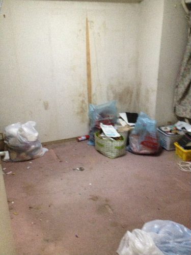 不用品ゴミ片付け撤去後の室内の様子