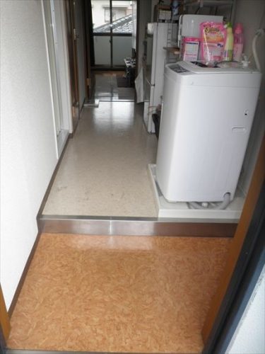 汚部屋が片付きキレイになった東大阪のワンルームの廊下