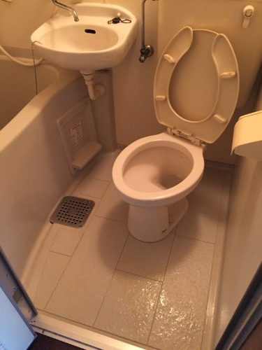 汚れの酷かったトイレの便器も特殊清掃でキレイに