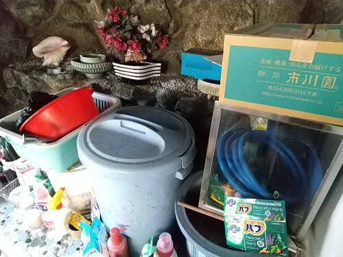 東大阪の古い実家に貯められた不用品ゴミの整理片付け　代行業者トリプルエス
